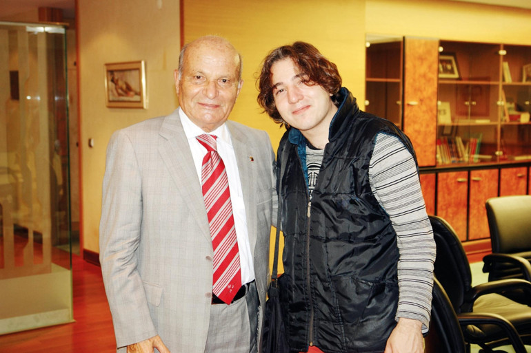 Eğitimci Fahamettin Akıngüç’e Fazıl Say’dan 100 yaş bestesi