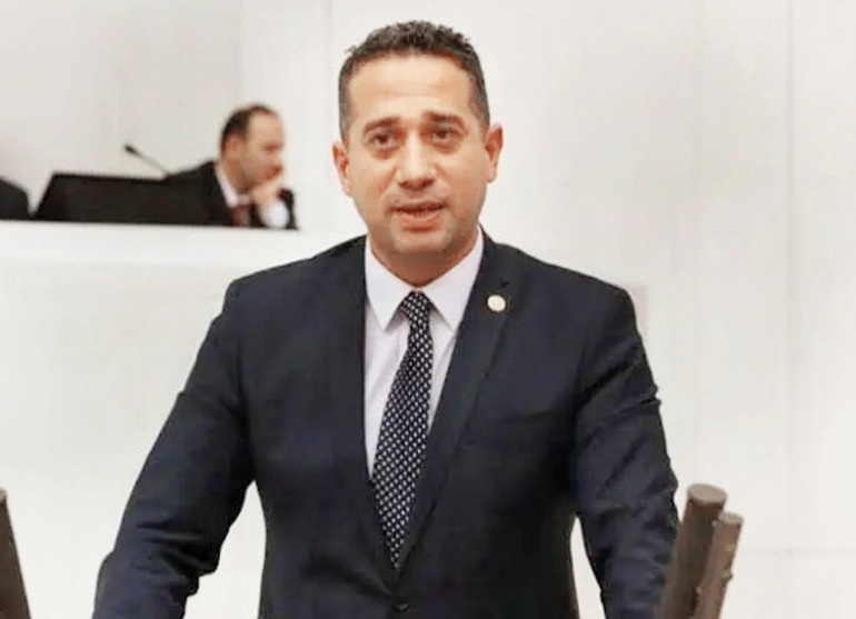 Ne yani Telefona çıkmama hakkımız yok mu