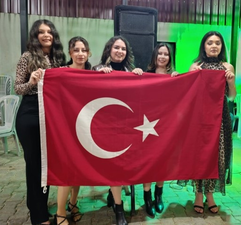  Annelerimiz, bacılarımız istedi