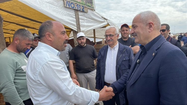 Adını Şampiyon koydu | 1 Tonluk boğanın dudak uçuklatan fiyatı