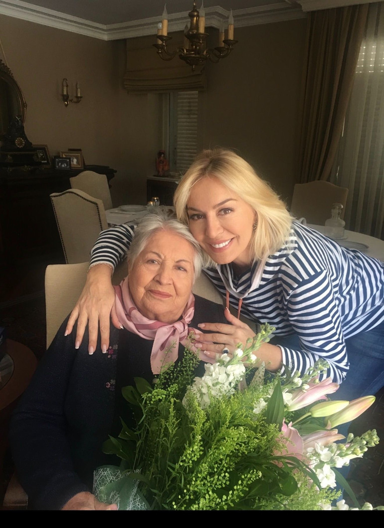Anne sevgisi ekranlardan taştı