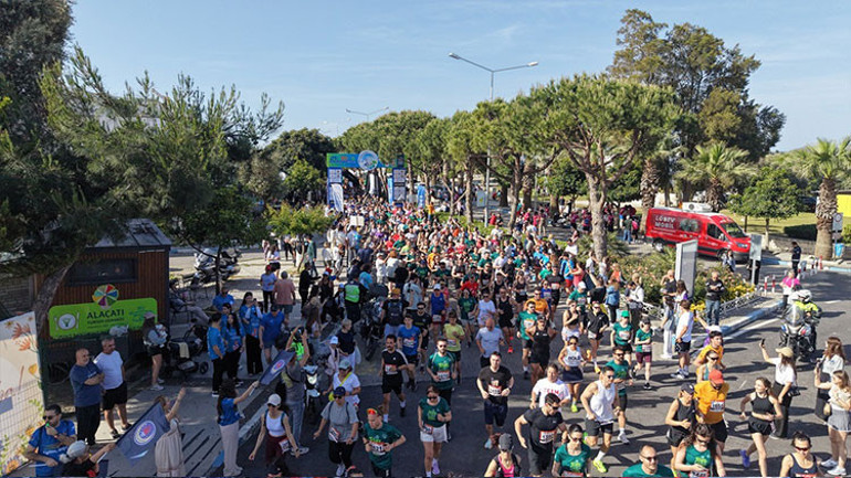 Salomon Çeşme Yarı Maratonu’nda ödüller sahiplerini buldu