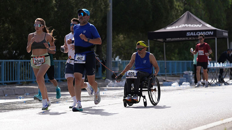 Salomon Çeşme Yarı Maratonu’nda ödüller sahiplerini buldu