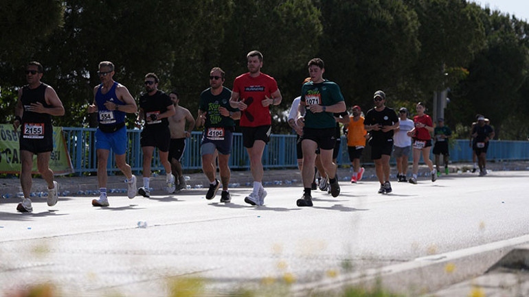 Salomon Çeşme Yarı Maratonu’nda ödüller sahiplerini buldu