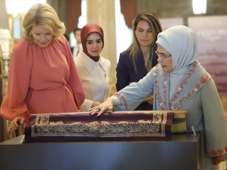 Emine Erdoğan, Kraliçe Mathilde ile bir araya geldi