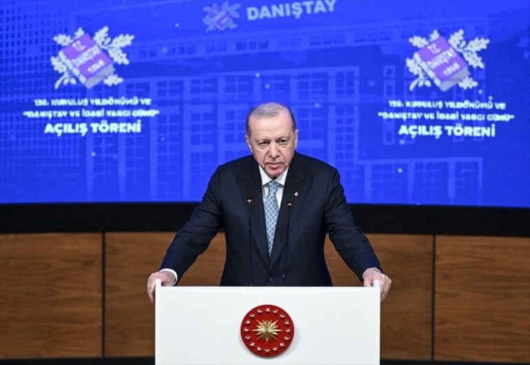 Cumhurbaşkanı Erdoğandan yeni Anayasa açıklaması: Türk siyasetinin boynunun borcu