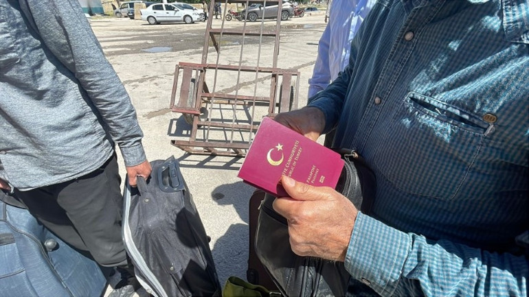  Pasaportlu giriş-çıkışlar başladı