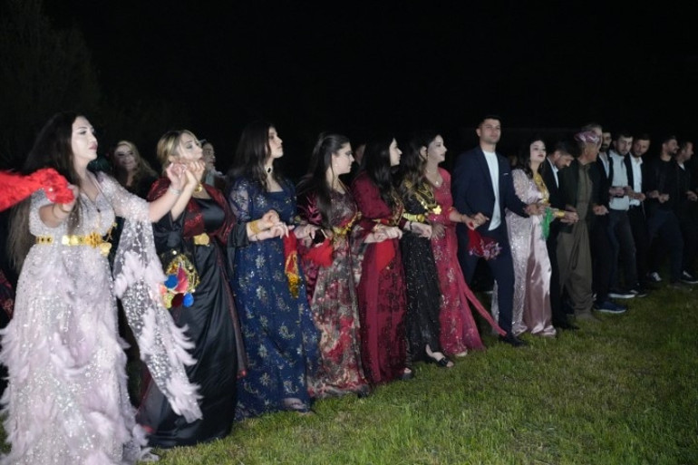 Onlar bizim başımızın tacı