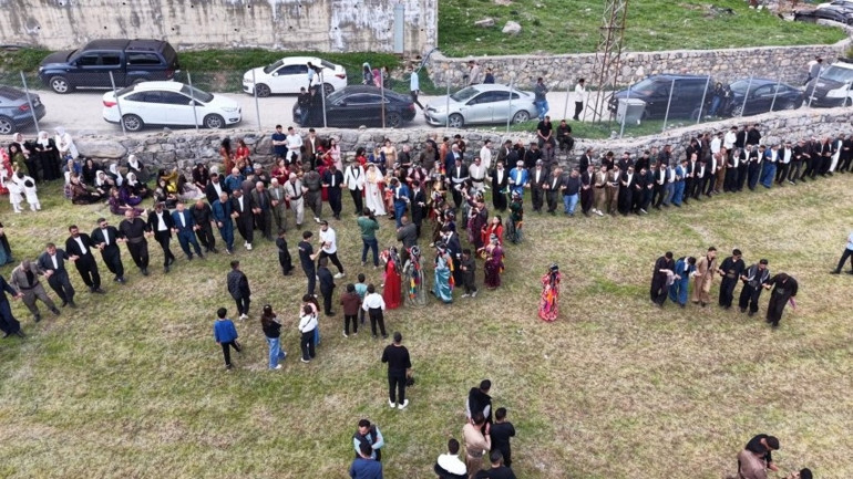 Onlar bizim başımızın tacı