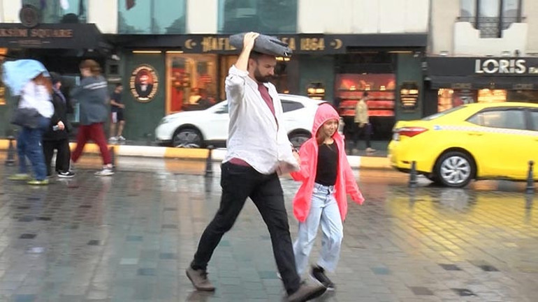 Gök gürültülü sağanak ve fırtına geliyor: Meteoroloji saat verdi Hava sıcaklığı düşüyor, yağışlar kuvvetleniyor: 5 gün boyunca etkili olacak