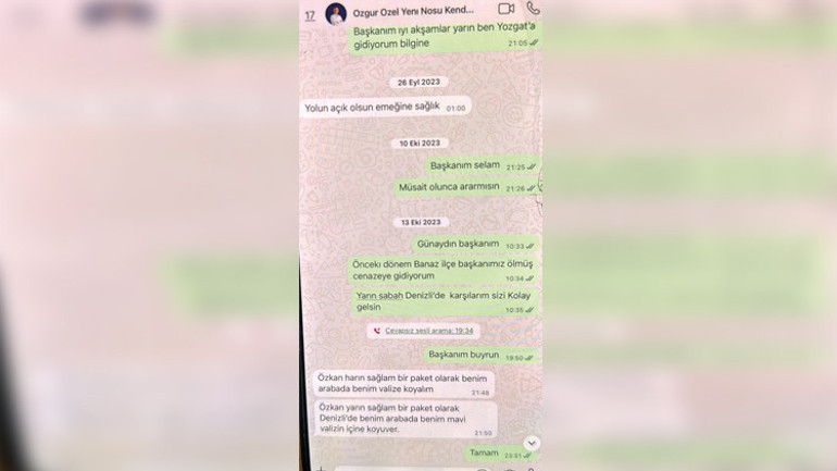 CHP’li Özkan Yalım CHP’li Özgür Özel’i mavi valize soktu