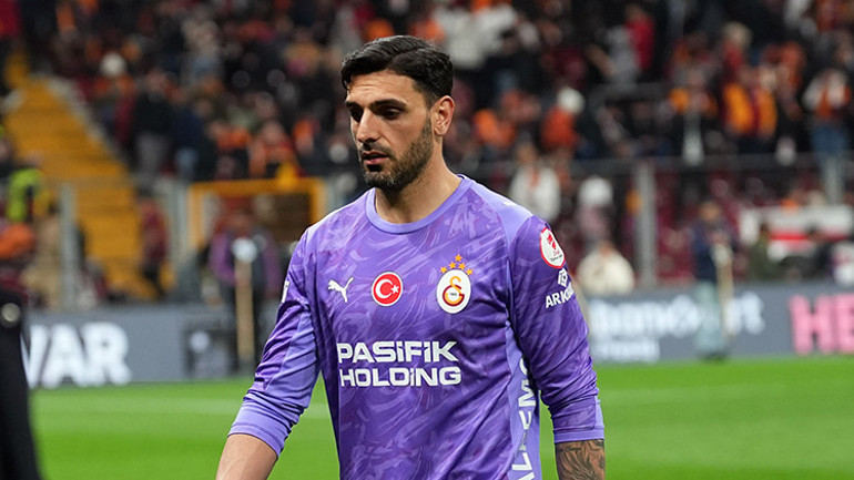 Galatasarayda ayrılık kararı verildi İşte yerine gelecek isim