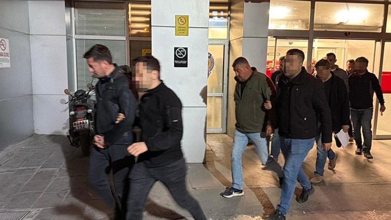 Tepebaşı Belediyesi’ne ‘yolsuzluk’ operasyonu; 60 gözaltı kararı Özel kalem müdürünün evinin bahçesinde gömülü gizli oda bulundu