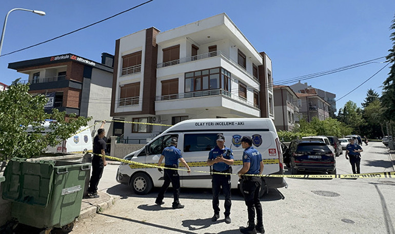  Hukuk fakültesi öğrencisi anne ve babasını öldürdü