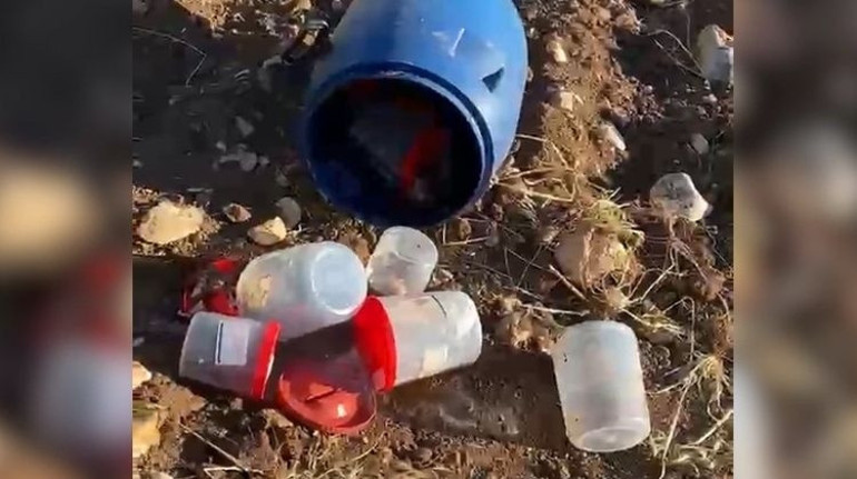 Mezarlıkta dehşete düşüren görüntü… Plastik varilde 21 insan cenini bulundu