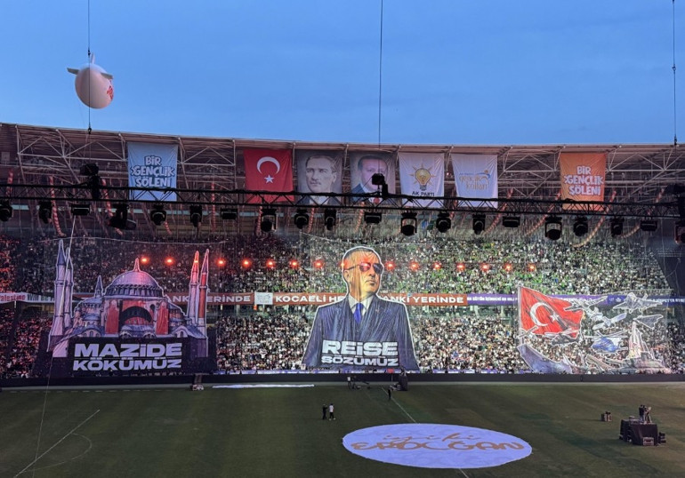 Son dakika... Cumhurbaşkanı Erdoğan: Milletin lokomotifi gençlerdir.