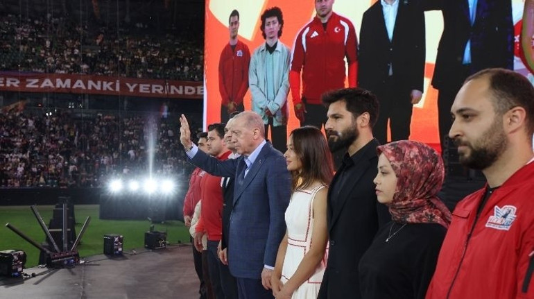 Bir milletin lokomotifi gençlerdir