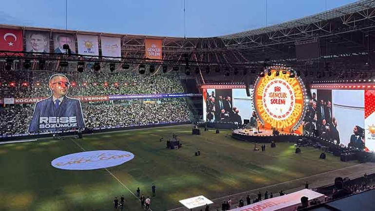 Son dakika... Cumhurbaşkanı Erdoğan: Milletin lokomotifi gençlerdir.