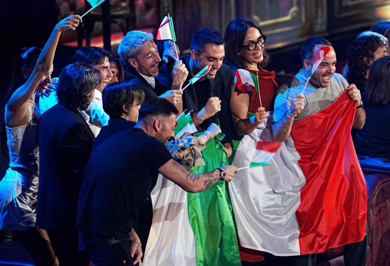 İsrailin katılımının protesto edildiği Eurovisionu Bulgaristan kazandı