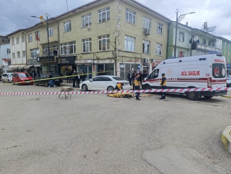 Silahlı saldırıya uğrayan belediye çalışanı hayatını kaybetti