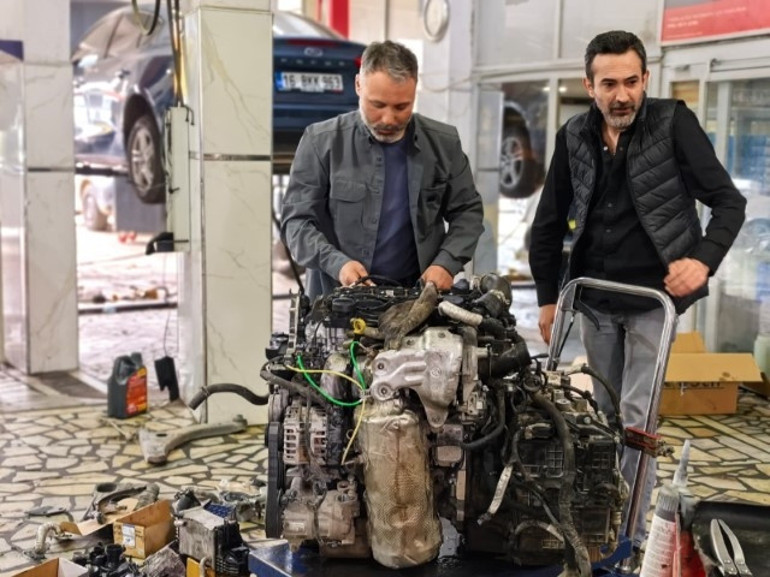 Canını tehlikeye attı: Ustanın yöntemi şaşkına çevirdi... Müşteriyi 40 bin lira masraftan kurtardık