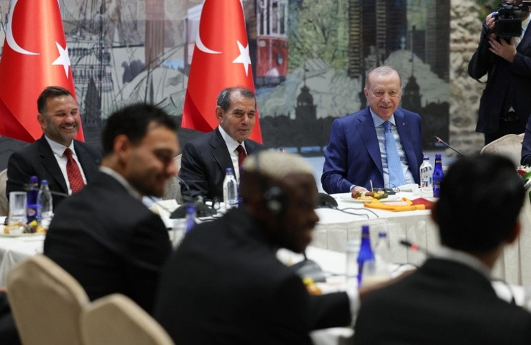 Cumhurbaşkanı Erdoğan, Süper Lig şampiyonu Galatasarayı kabul etti
