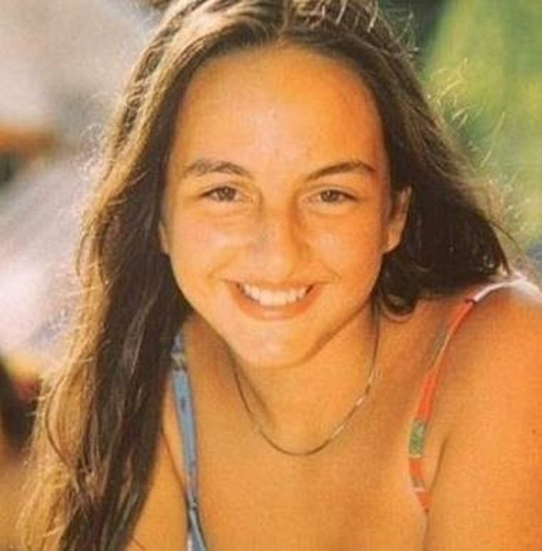 26 yıllık Çağla Tuğaltay cinayetinde kritik gelişme Komşunun isimsiz mezarı açıldı