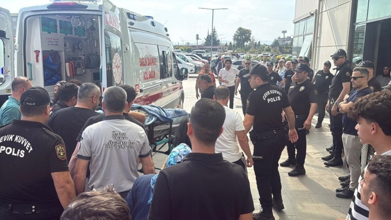 Mersinde dehşet: 6 kişiyi peş peşe öldürdü, 8 kişiyi de yaraladı Polis katilin peşinde