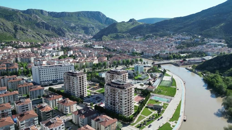 Amasyada taşkın alarmı: Okullar tatil edildi