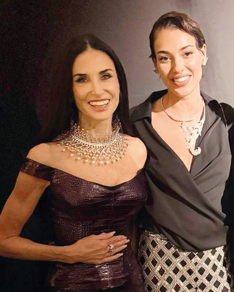 Dilan Çiçek Deniz dünya yıldızlarıyla