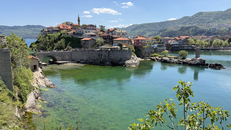6 bin 600 nüfuslu turistik ilçeye bayram tatilinde 500 bin turist gelmesi bekleniyor