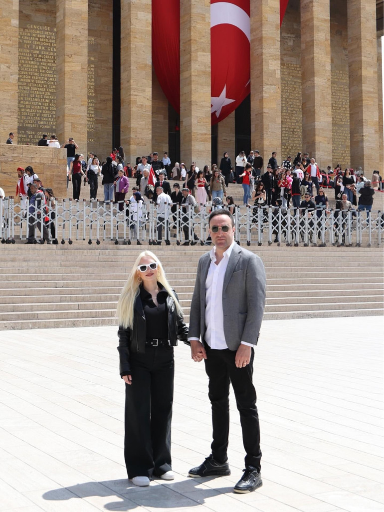 Konser öncesi Atamızı ziyarete geldik