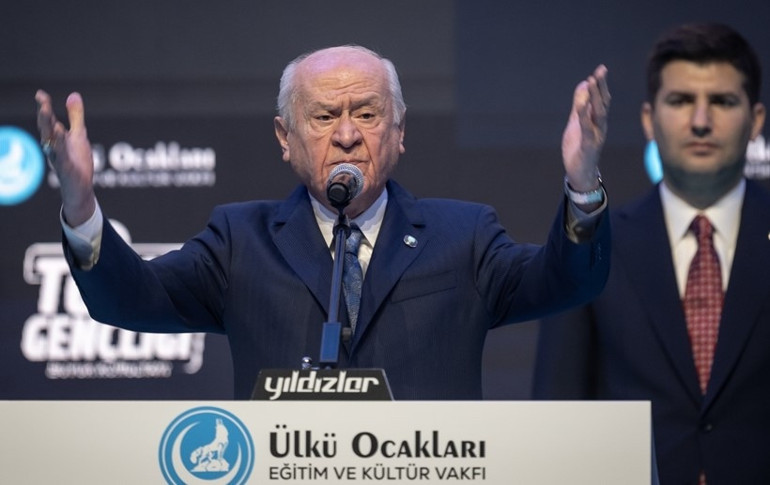 ‘Gençlerimiz yüz akımız’ MHP lideri Bahçeli: 19 Mayıs’ta esaret zinciri parçalandı
