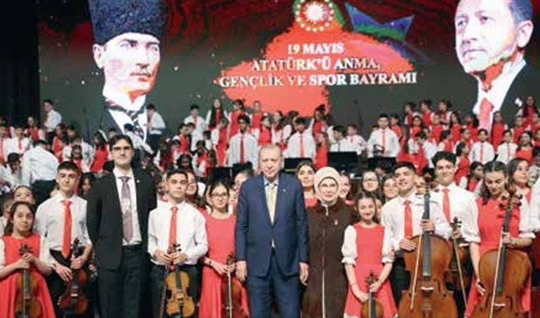 Türkiye Yüzyılı’nda gençlerle omuz omuza