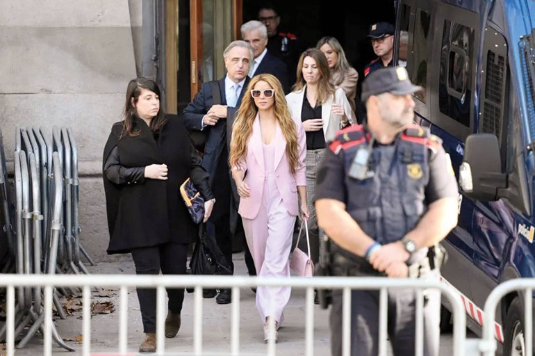 Shakira’ya 4 milyon dolar tazminat