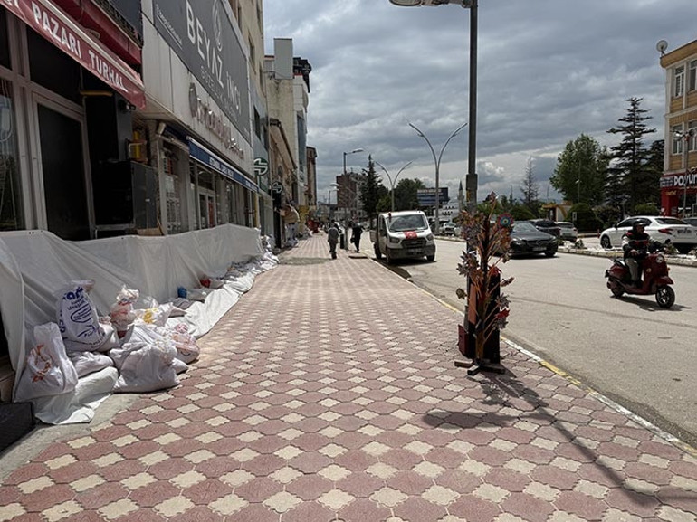 Esnaf kepenk kapattı