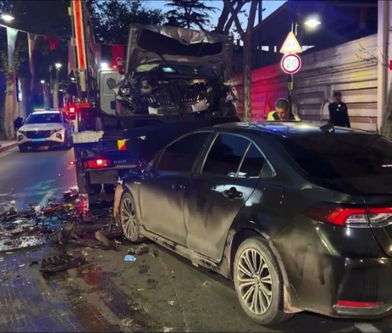Üniversite öğrencisi Betül yaşamını yitirdi, 4 kişinin hayati tehlikesi devam ediyor | Olay anı kamerada