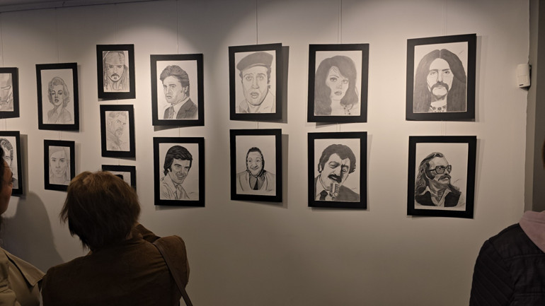 Prizren’de genç sanatçı Elif Gaşi’den anlamlı sergi