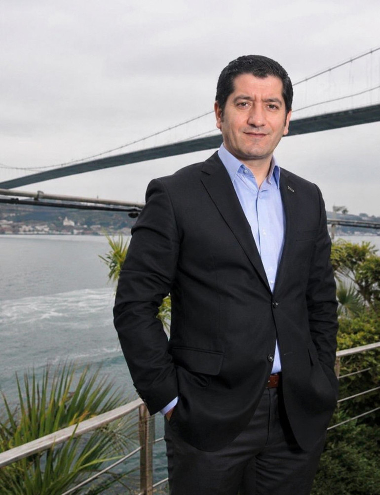 Beşiktaşta eğlence mekanında tartıştığı işletmeciyi vurdu; şüpheli yakalandı