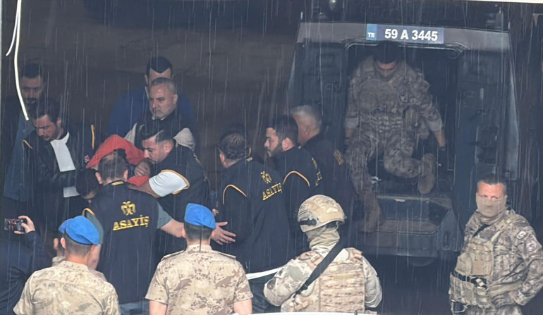 Tekirdağda 2 polis memurunu bıçaklı ve silahlı saldırıda şehit eden şüpheli tutuklandı