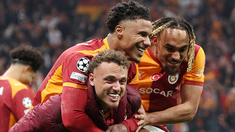 Galatasarayda 10+4 kuralı sonrası karar verildi 3 oyuncu kesin ayrılıyor