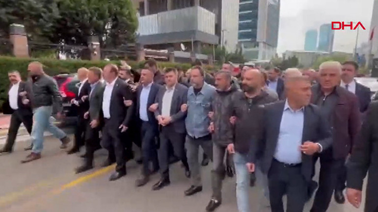 Son dakika: CHP genel merkezinde tahliye gerginliği