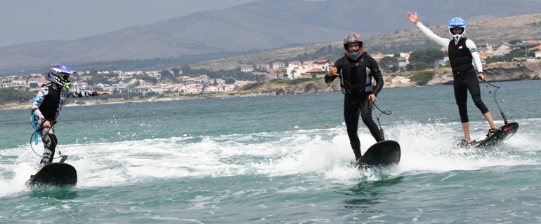 Altuğ erkeklerinin Çeşme çıkarması