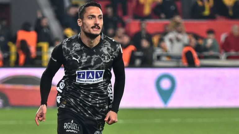 Galatasaraydan transferde yerli hamlesi Trabzonspor da istiyordu