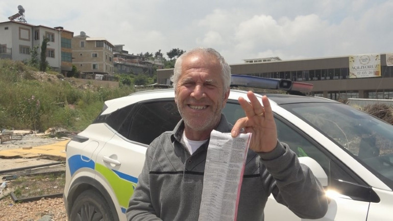 Trafik cezası yediği için mutlu oldu; ekipleri tebrik etti