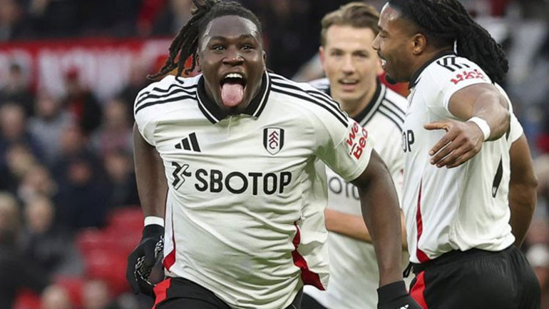 Aziz Yıldırımdan sürpriz transfer Osimhene rakip geliyor