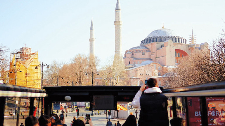 Hop on hop off… Turistik İstanbul rotası