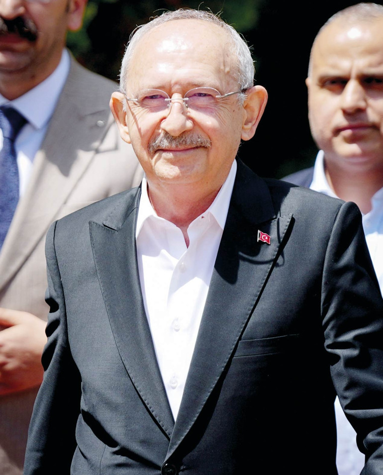 Siyasetin imkânlar sanatı olduğunu unutmayalım