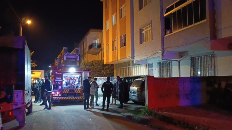 Eski eşinin evini molotofkokteyli attı