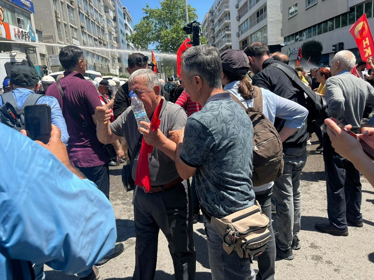 İzmirde Özgür Özelin mitingi öncesi gerginlik